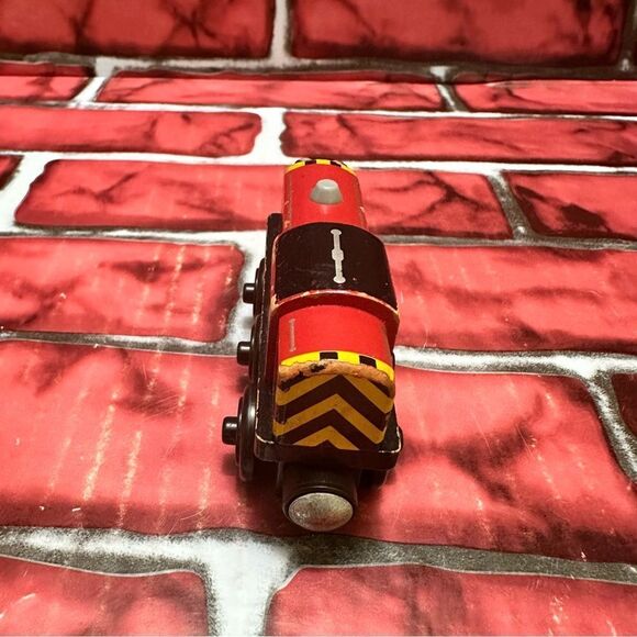 Thomas & Friends Railway Wooden SALTY Train - Picture 2 of 5